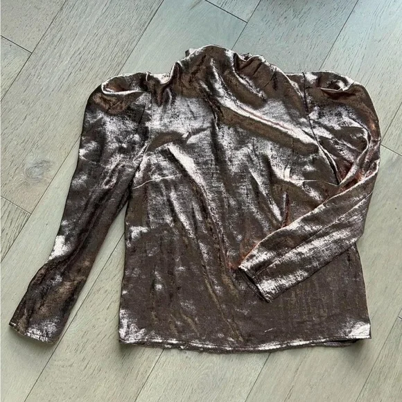 Future Collective Metallic Top | Small - Picture 3 of 7